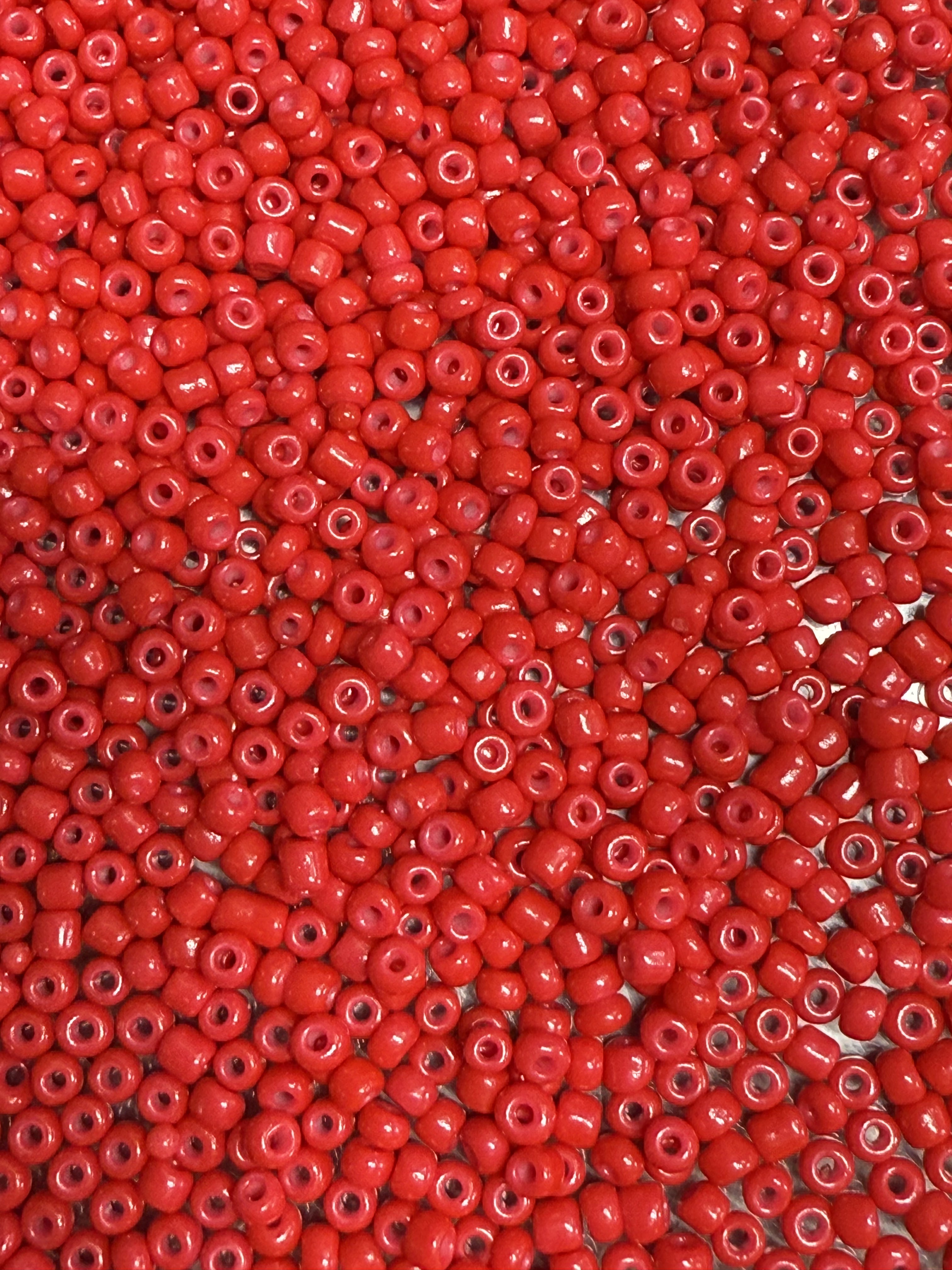 Red (8/0)